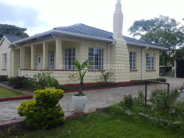 3 Bedroom House to Rent in Athlone, Harare