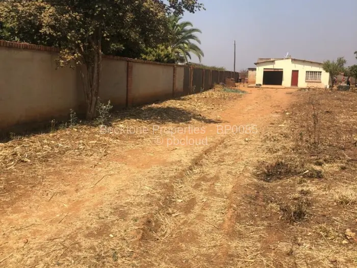 2 Bedroom House for Sale in Buena Vista, Bulawayo
