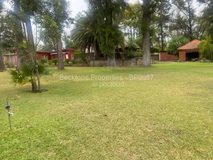 5 Bedroom House for Sale in Glengarry, Bulawayo