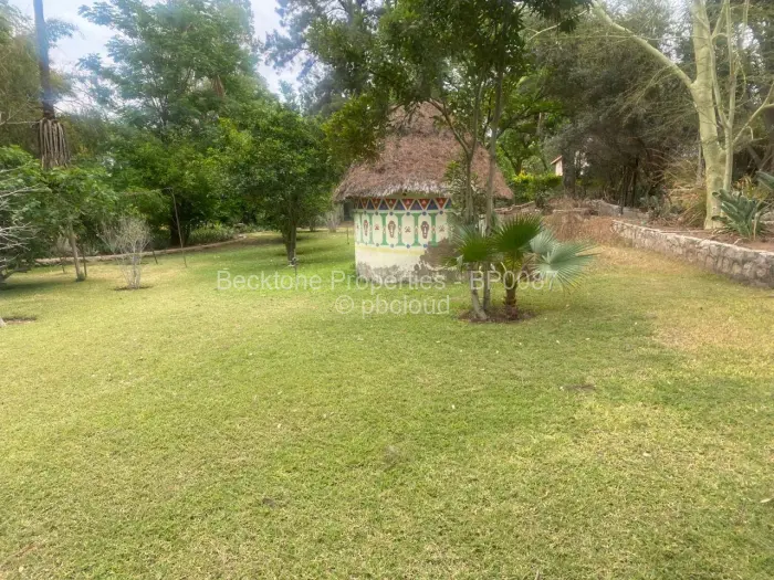5 Bedroom House for Sale in Glengarry, Bulawayo