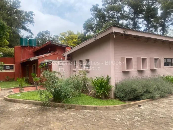 5 Bedroom House for Sale in Glengarry, Bulawayo