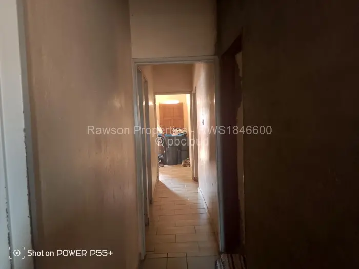 5 Bedroom House for Sale in Kuwadzana, Harare