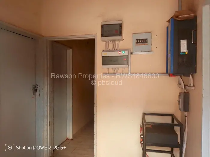 5 Bedroom House for Sale in Kuwadzana, Harare