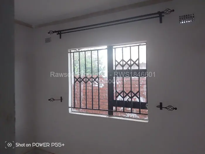 6 Bedroom House for Sale in Budiriro, Harare