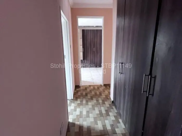 3 Bedroom House to Rent in Bluff Hill, Harare