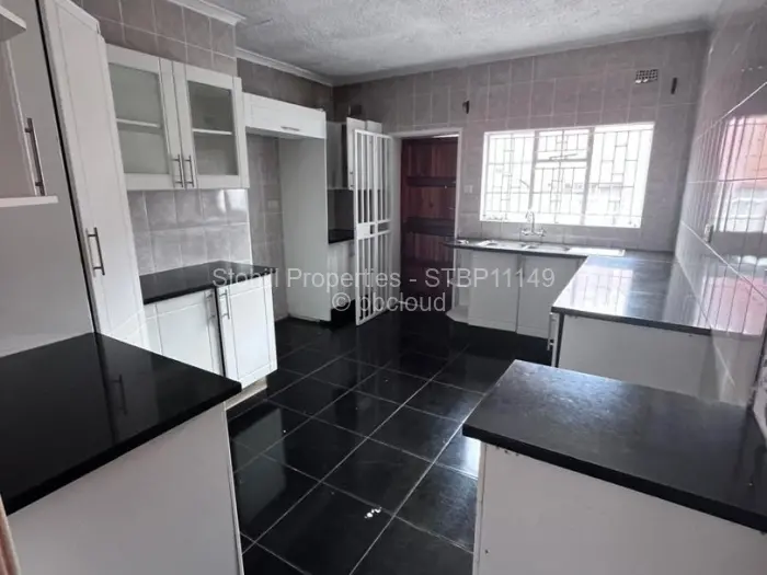 3 Bedroom House to Rent in Bluff Hill, Harare