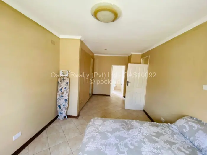 Townhouse/Cluster for Sale in Waterfalls, Harare