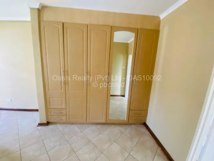 Townhouse/Cluster for Sale in Waterfalls, Harare