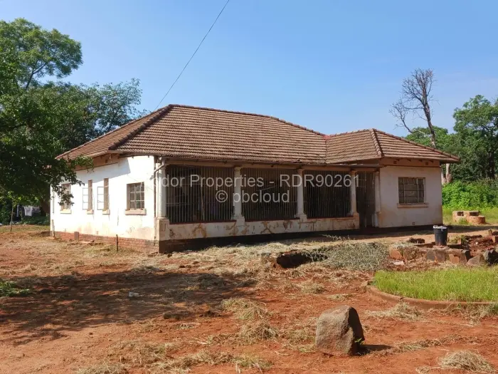 4 Bedroom House for Sale in North End, Bulawayo