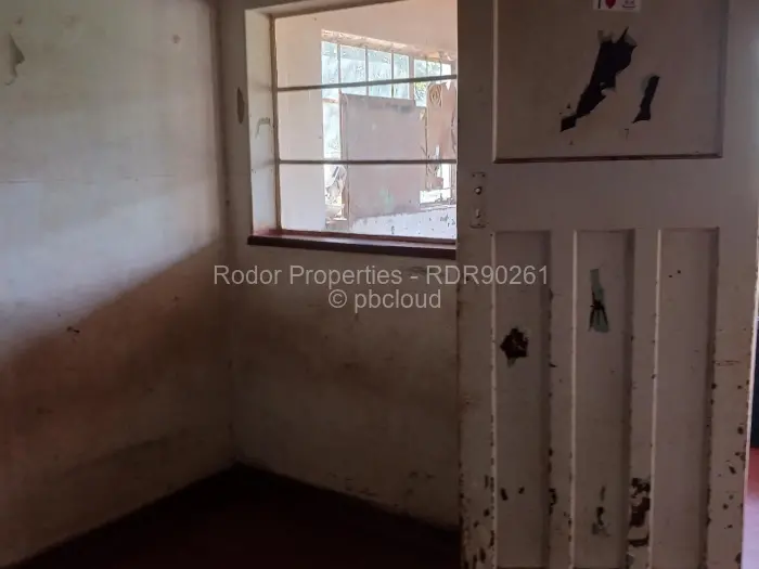 4 Bedroom House for Sale in North End, Bulawayo