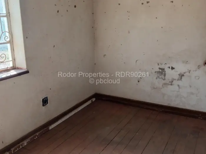 4 Bedroom House for Sale in North End, Bulawayo