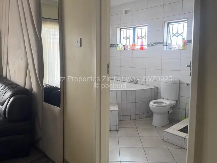 5 Bedroom House for Sale in Belvedere, Harare