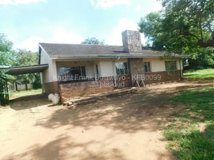 3 Bedroom House to Rent in Montrose Byo, Bulawayo