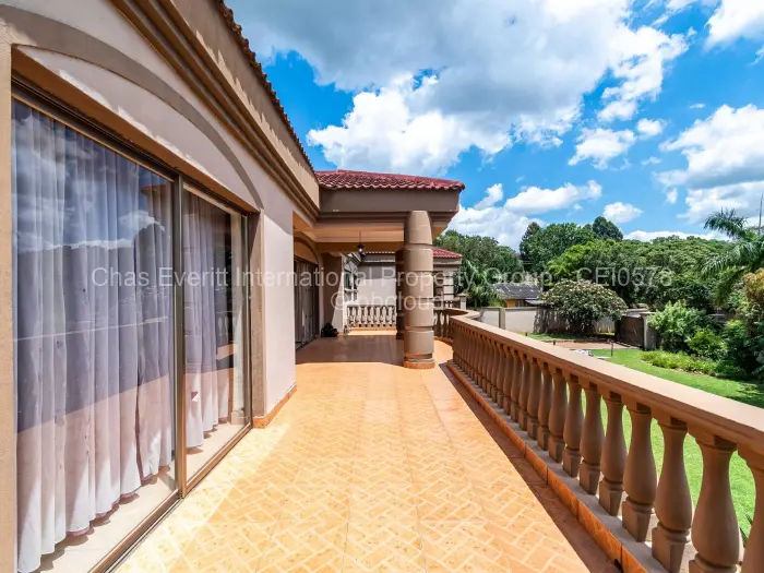 6 Bedroom House to Rent in Borrowdale, Harare