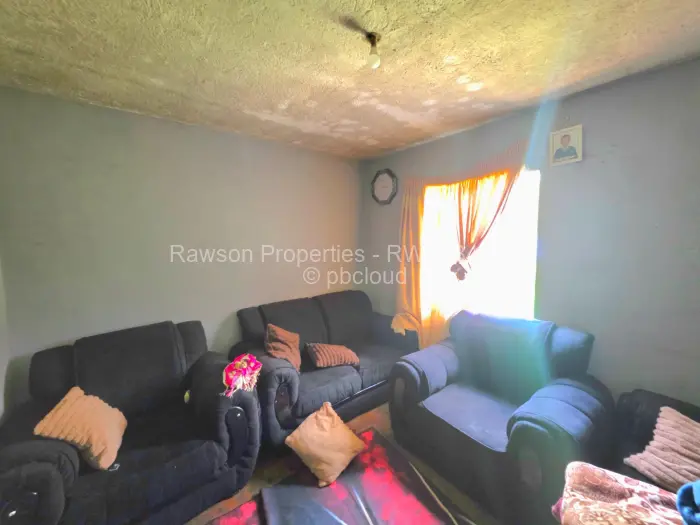 2 Bedroom House for Sale in Kuwadzana, Harare