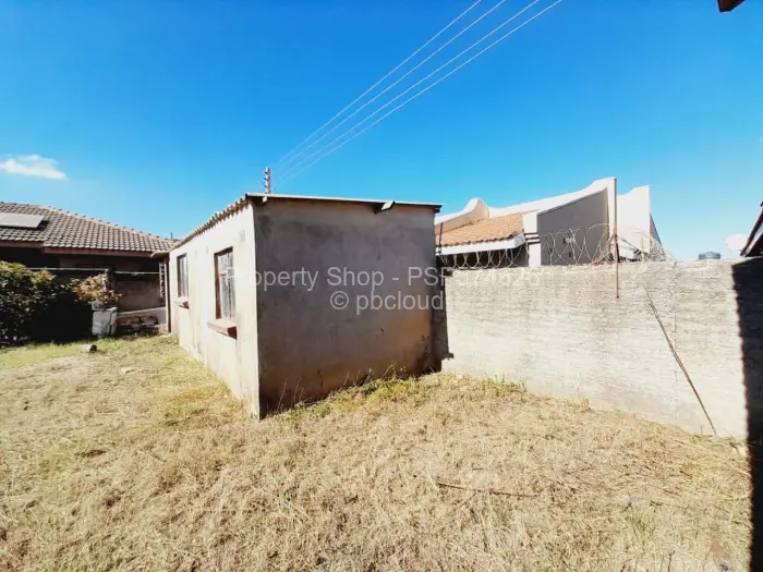 Residential Stand for Sale in Damofalls, Damofalls