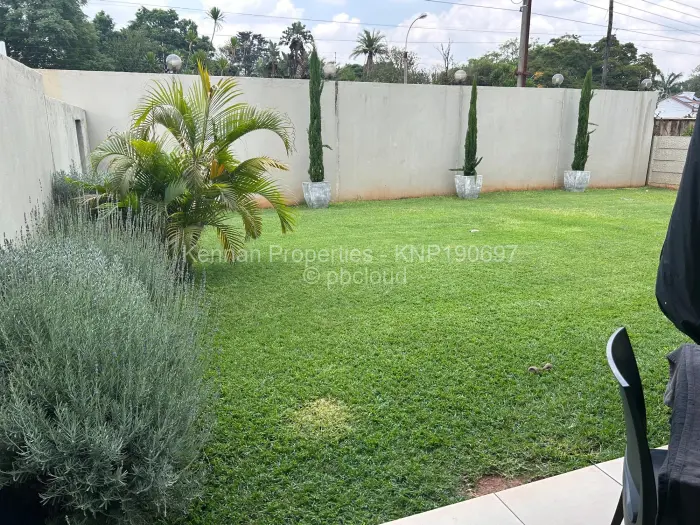 Townhouse/Cluster to Rent in Highlands, Harare