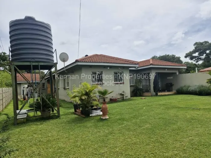 Townhouse/Cluster to Rent in Highlands, Harare