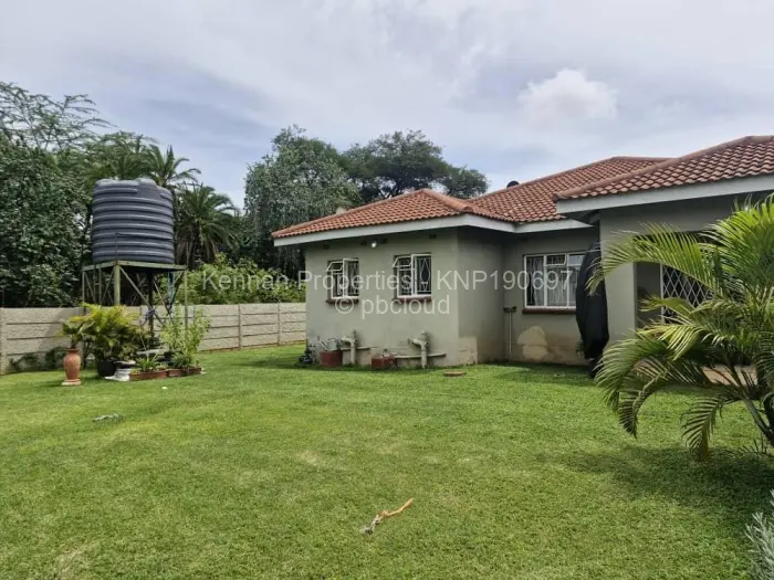 Townhouse/Cluster to Rent in Highlands, Harare