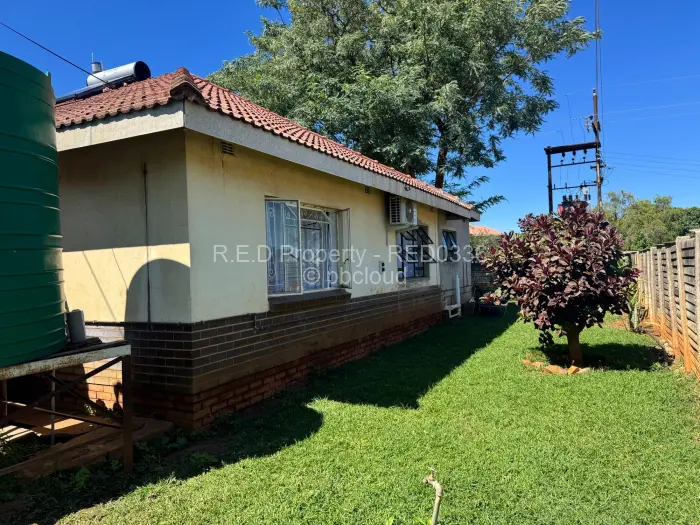 3 Bedroom House for Sale in Queens Park East, Bulawayo