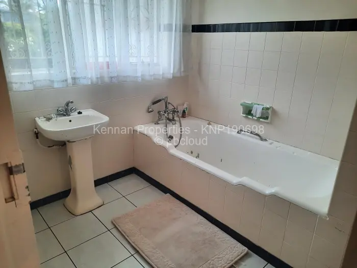 3 Bedroom House for Sale in Alexandra Park, Harare