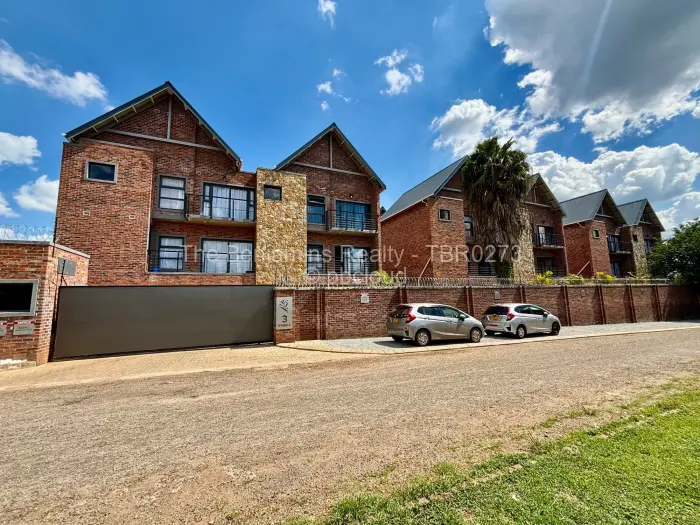 Townhouse/Cluster to Rent in Avondale, Harare