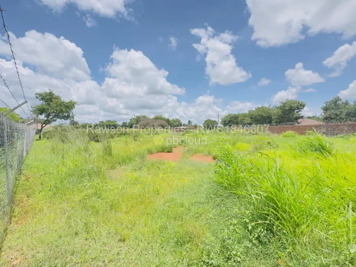 Residential Stand for Sale in Norton, Norton