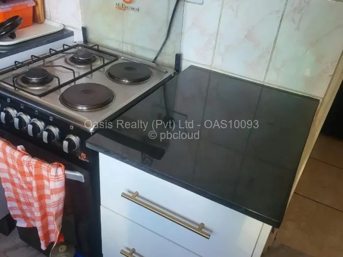 Flat/Apartment to Rent in Greencroft, Harare