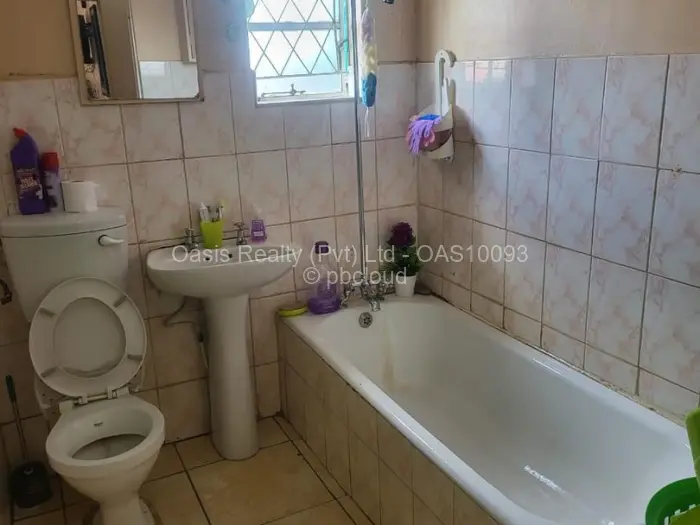 Flat/Apartment to Rent in Greencroft, Harare