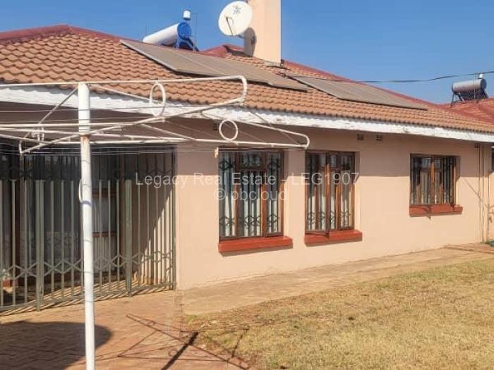 Townhouse/Cluster to Rent in Westgate, Harare