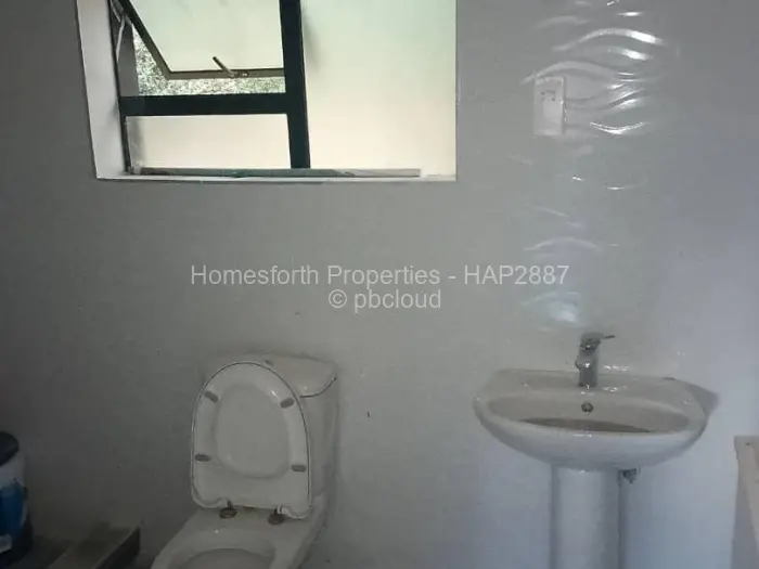 Cottage/Garden Flat to Rent in Chisipite, Harare