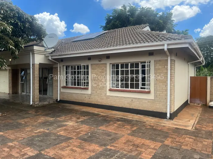 Townhouse/Cluster to Rent in Highlands, Harare