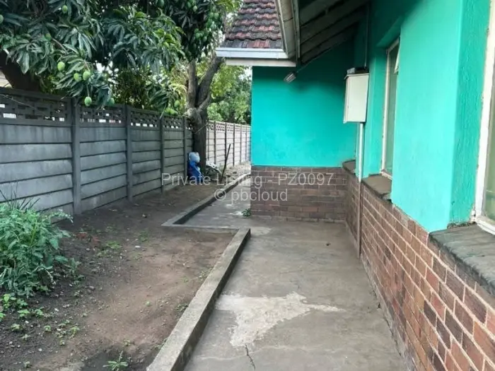 House for Sale in Highfield, Harare