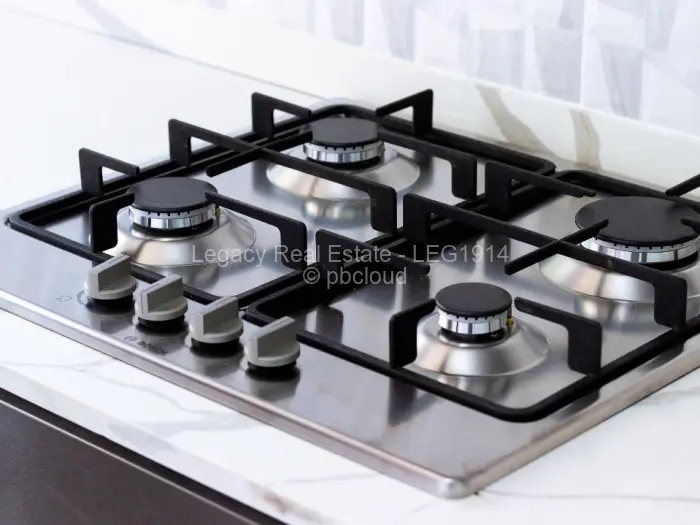 Townhouse/Cluster for Sale in Bulawayo City Centre, Bulawayo