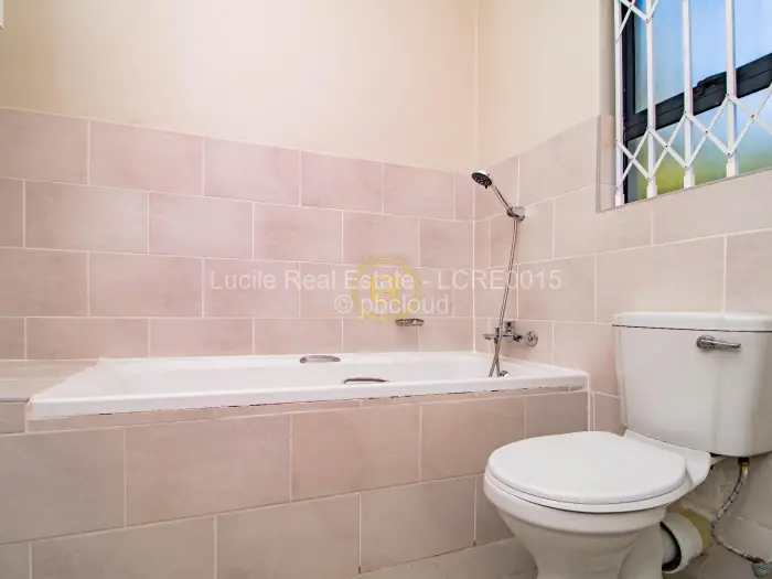 Flat/Apartment to Rent in Greendale, Harare