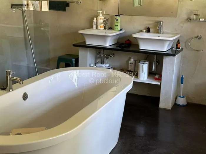 3 Bedroom House for Sale in Victoria Falls, Victoria Falls