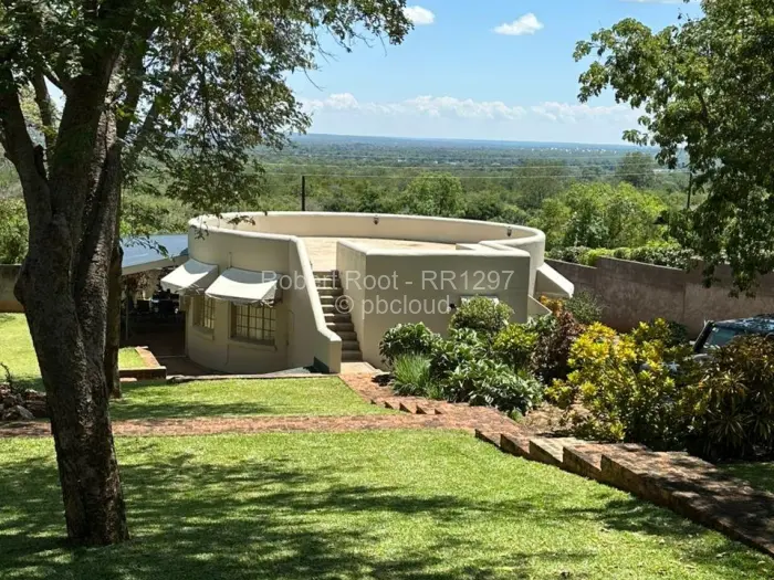 3 Bedroom House for Sale in Victoria Falls, Victoria Falls