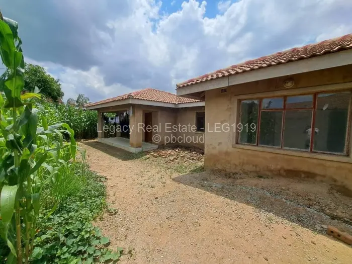 4 Bedroom House for Sale in Westlea, Harare