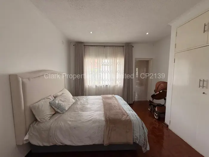 4 Bedroom House to Rent in Mount Pleasant