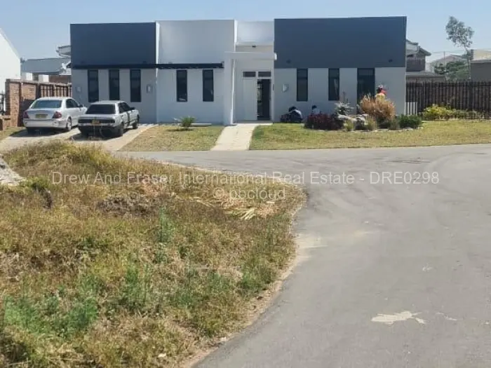 Townhouse/Cluster to Rent in Arlington, Harare