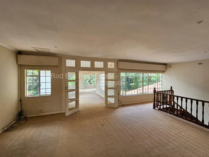 6 Bedroom House for Sale in Chisipite, Harare