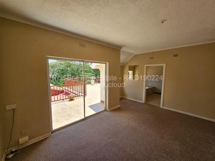 6 Bedroom House for Sale in Chisipite, Harare