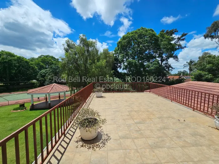 6 Bedroom House for Sale in Chisipite, Harare