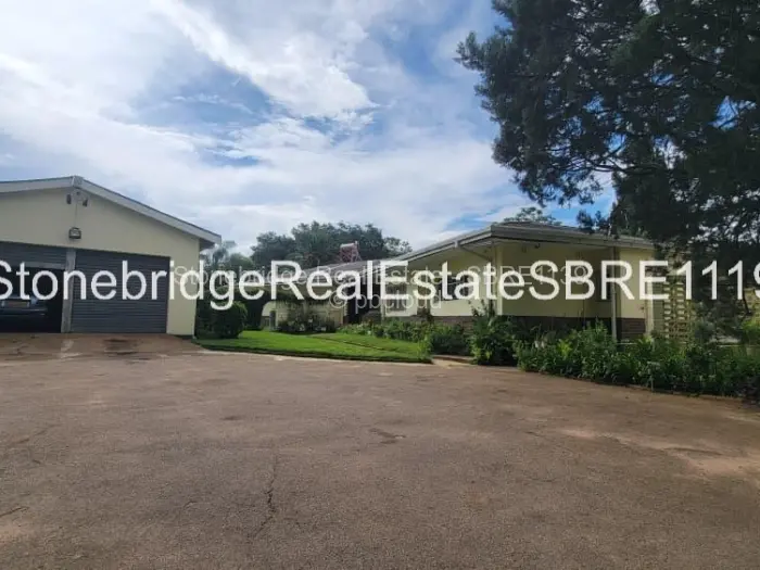 4 Bedroom House for Sale in Kumalo, Bulawayo
