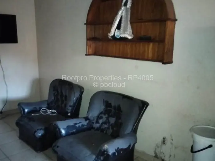 5 Bedroom House for Sale in Warren Park, Harare