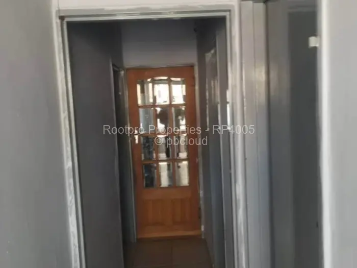 5 Bedroom House for Sale in Warren Park, Harare