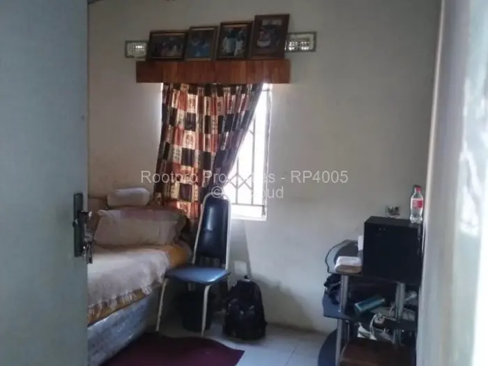 5 Bedroom House for Sale in Warren Park, Harare