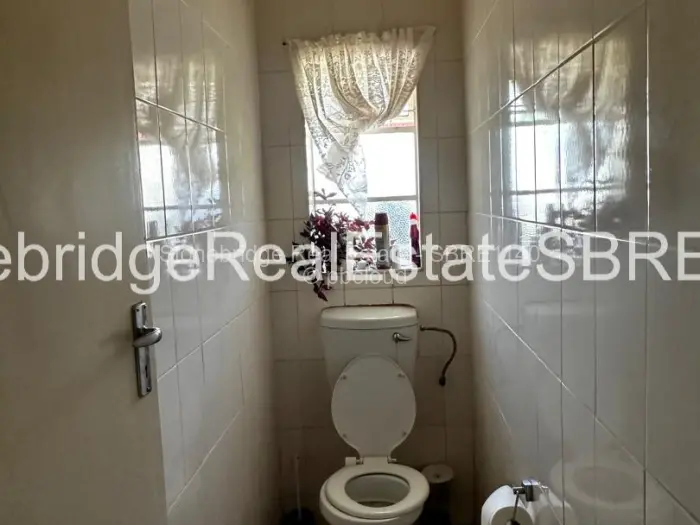 3 Bedroom House for Sale in Malindela, Bulawayo
