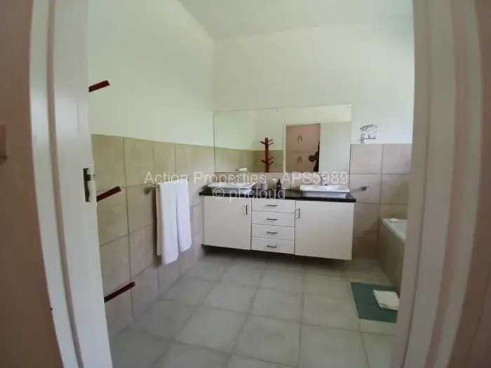 5 Bedroom House for Sale in Gunhill, Harare