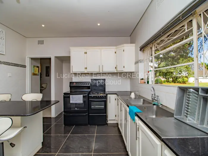 5 Bedroom House for Sale in Borrowdale, Harare